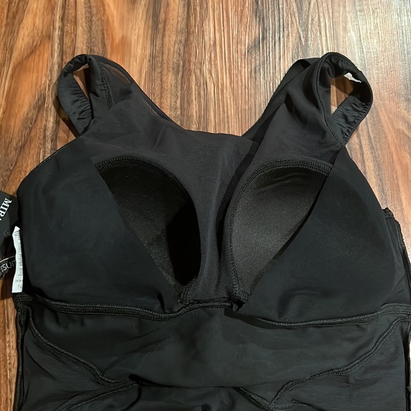 Miraclesuit Illusionist Palma Deep V One Piece, 14DD - Picture 12 of 16